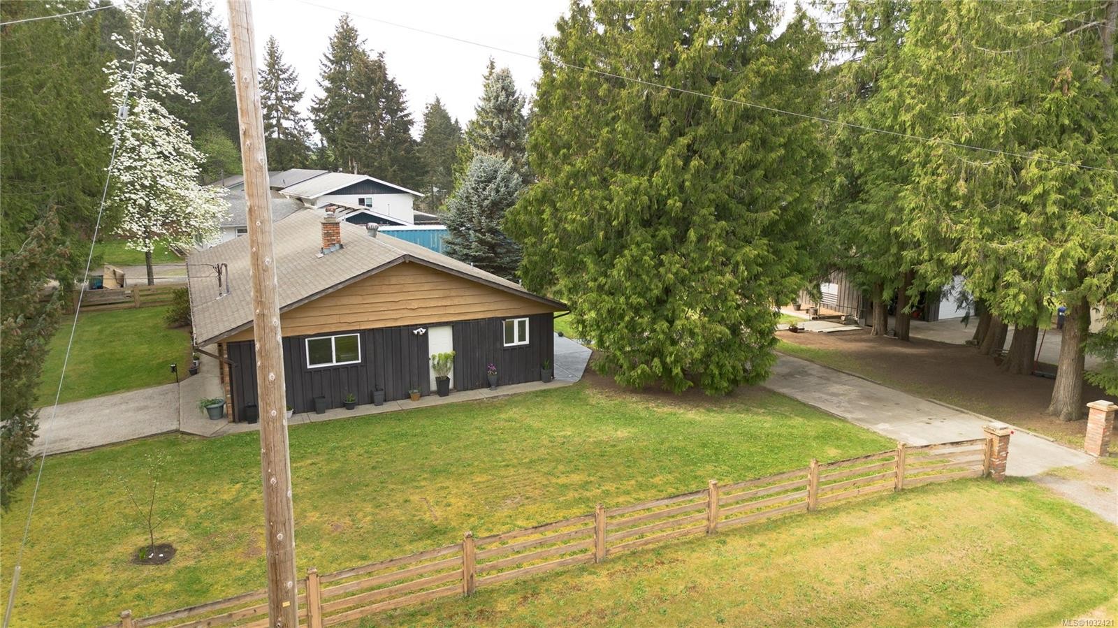 2042 Cedar Rd, Nanaimo, BC