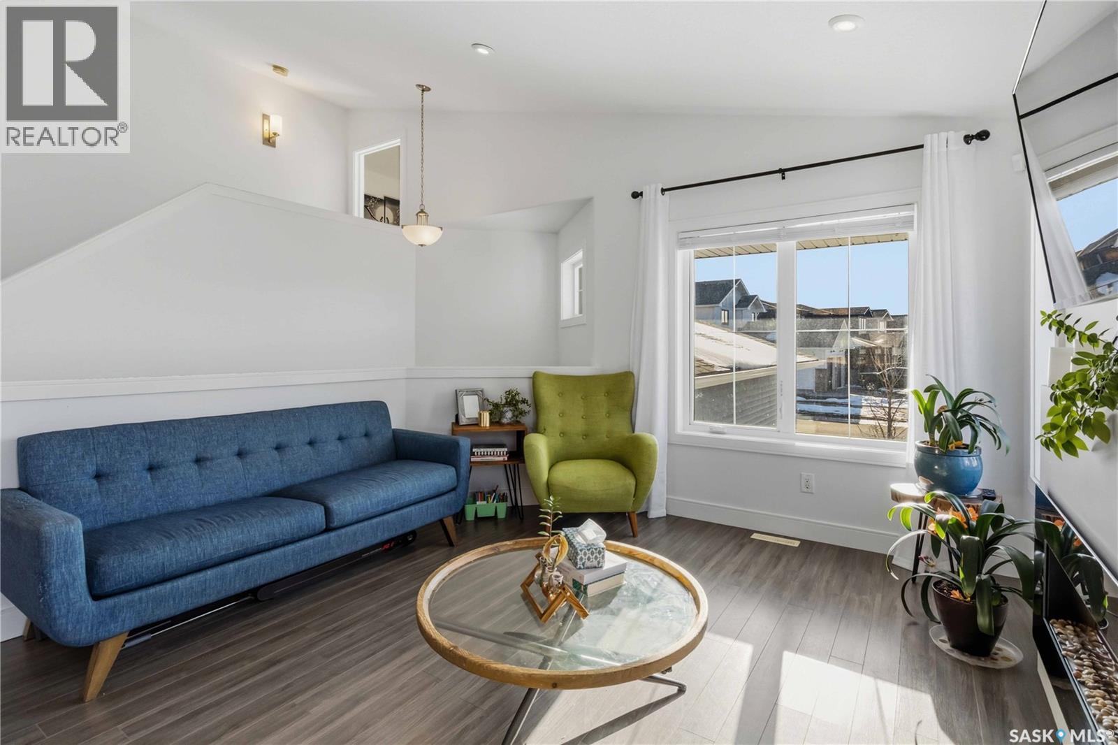 403 Delainey Road, Saskatoon, SK - Indoor Photo Showing Living Room