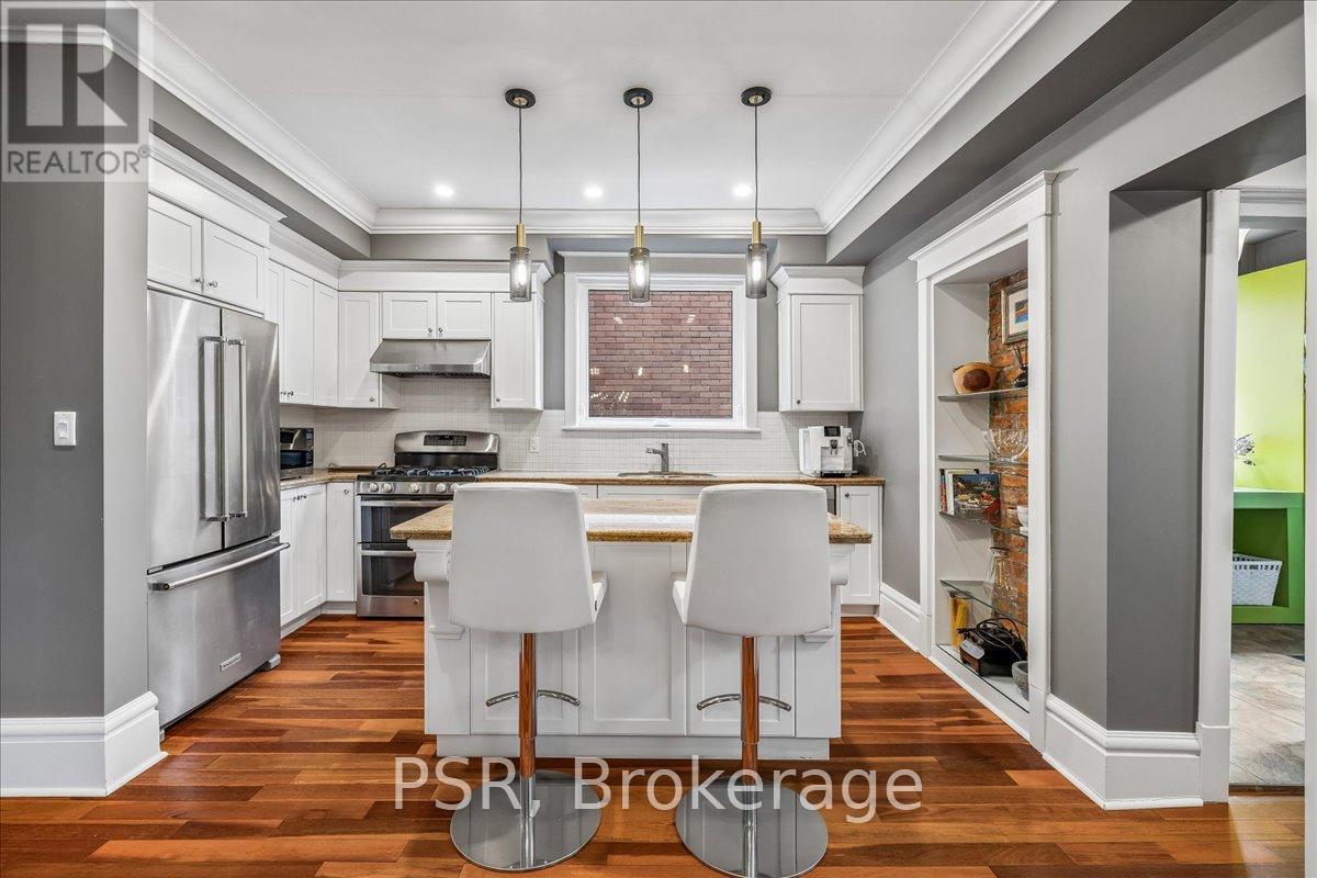 40 Stanley Avenue, Hamilton, ON - Indoor Photo Showing Other Room