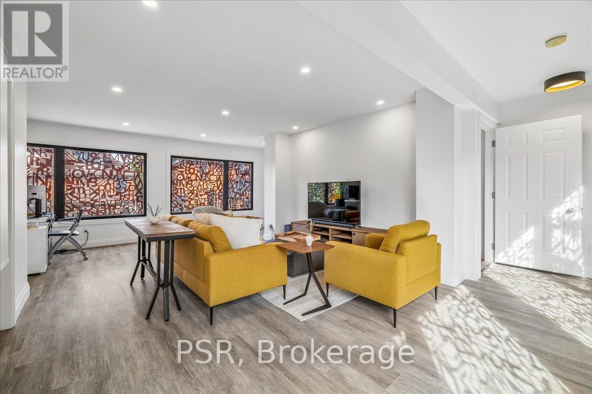40 Stanley Avenue, Hamilton, ON - Indoor