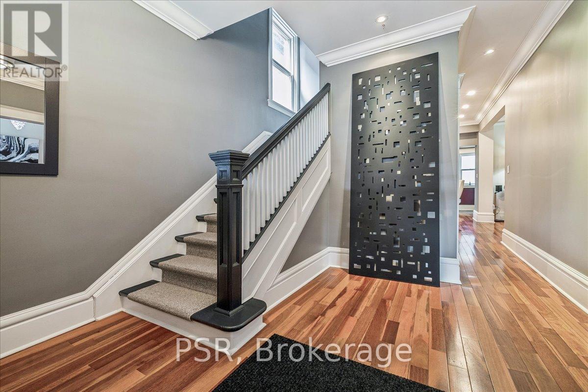 40 Stanley Avenue, Hamilton, ON - Indoor Photo Showing Other Room