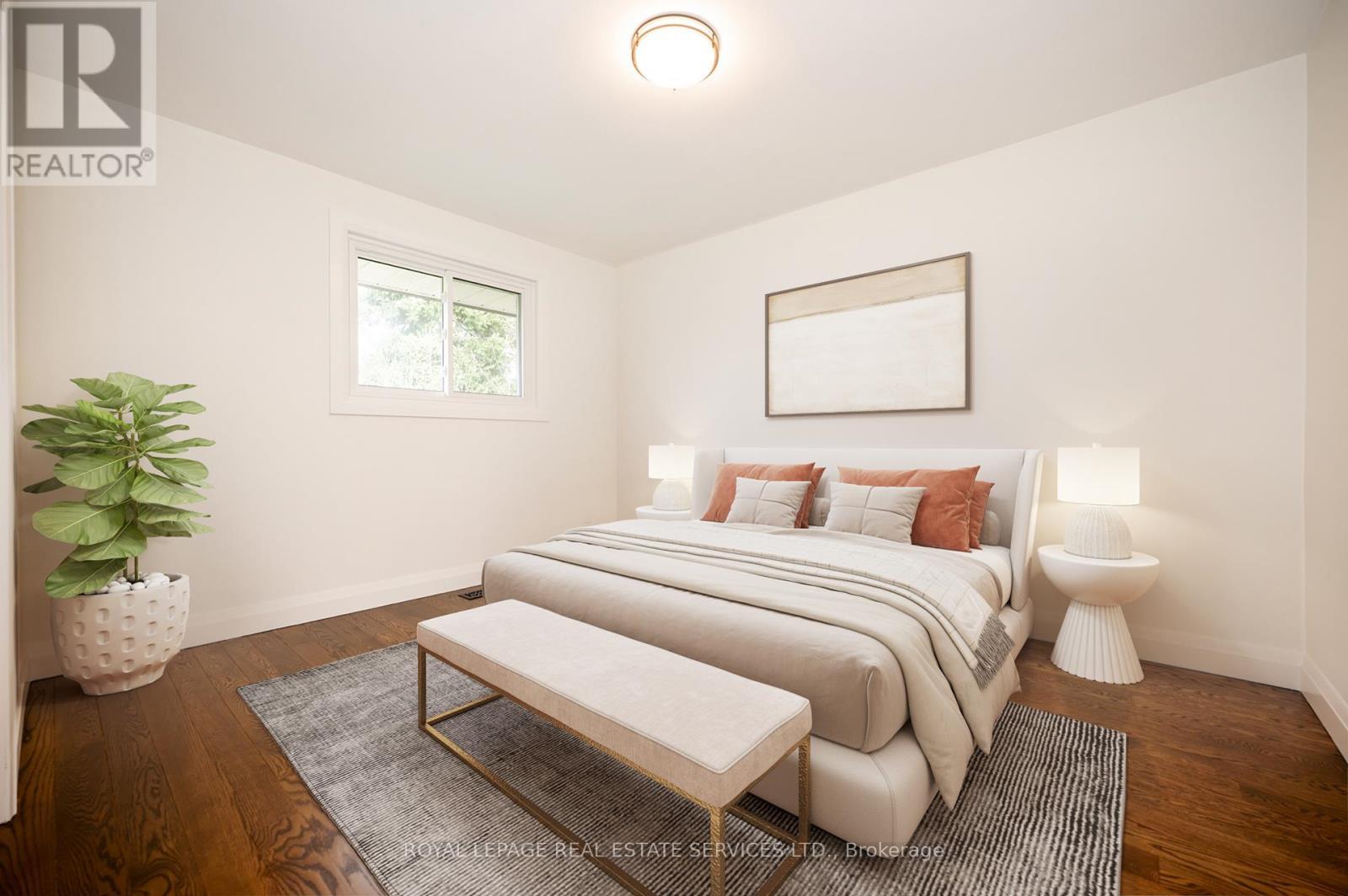 873 Sixth Street, Mississauga, ON - Indoor Photo Showing Bedroom