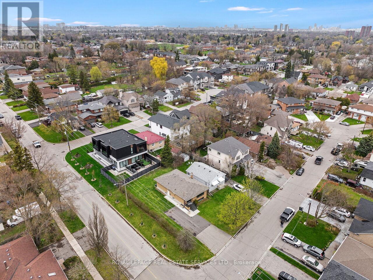 873 Sixth Street, Mississauga, ON - Outdoor With View