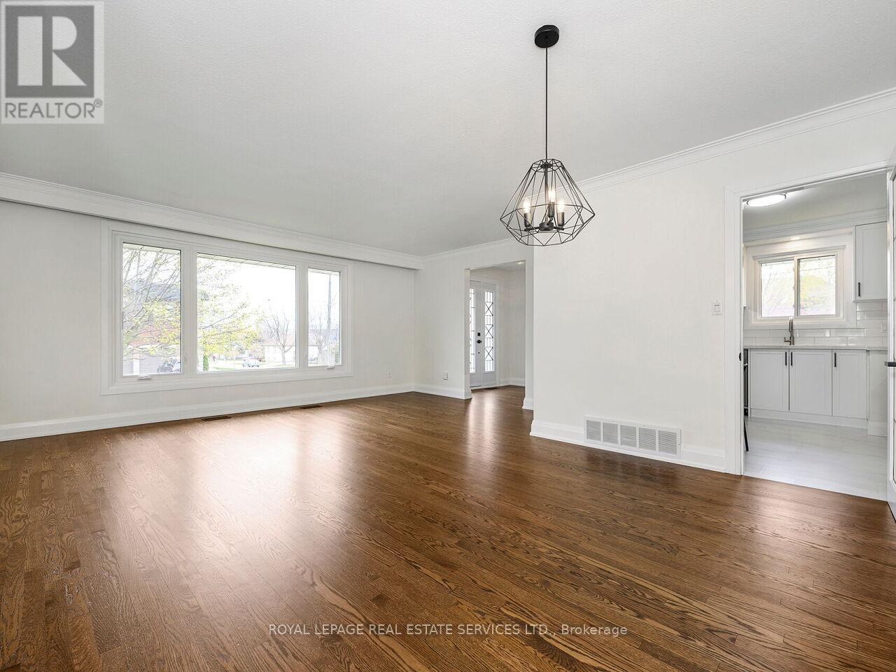 873 Sixth Street, Mississauga, ON - Indoor