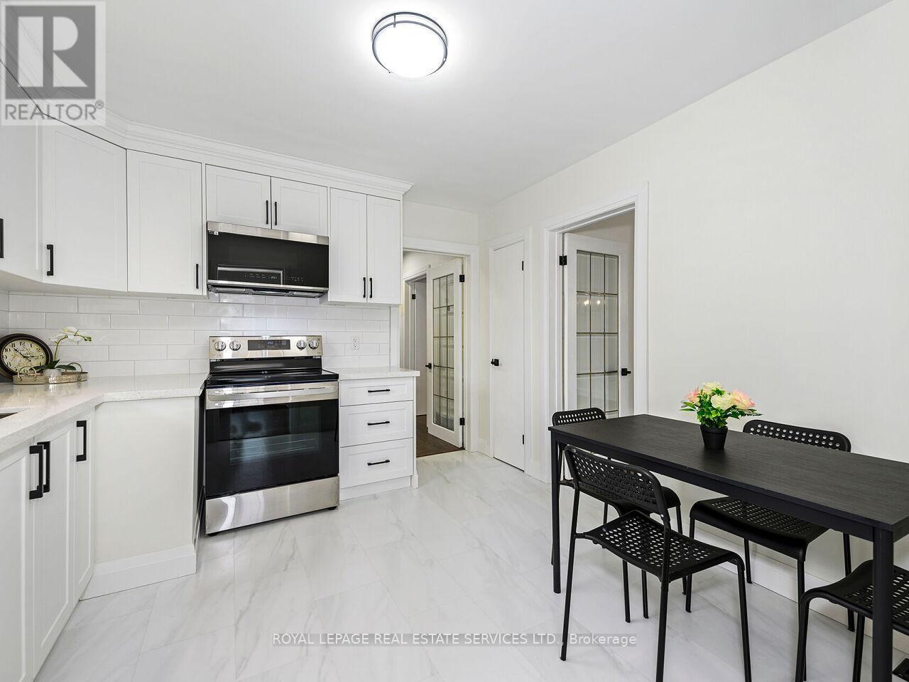 873 Sixth Street, Mississauga, ON - Indoor
