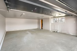 Garage -