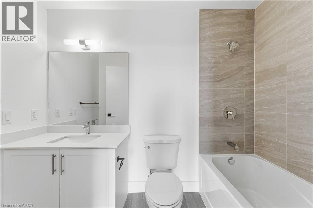 2782 Barton Street E Unit# 108, Hamilton, ON - Indoor Photo Showing Bathroom