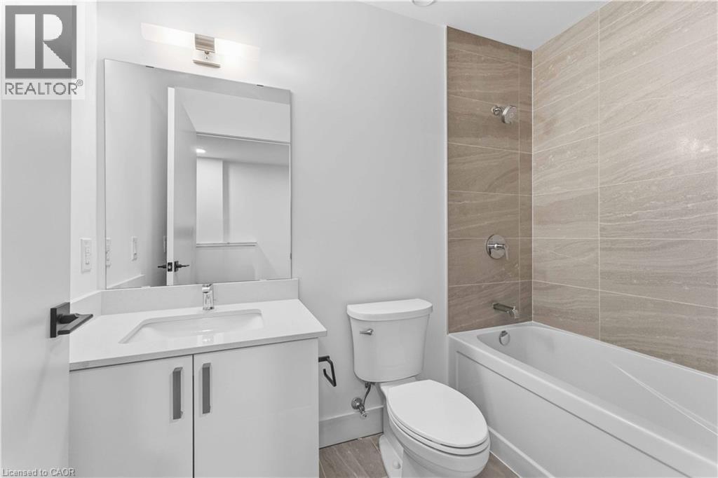2782 Barton Street E Unit# 108, Hamilton, ON - Indoor Photo Showing Bathroom