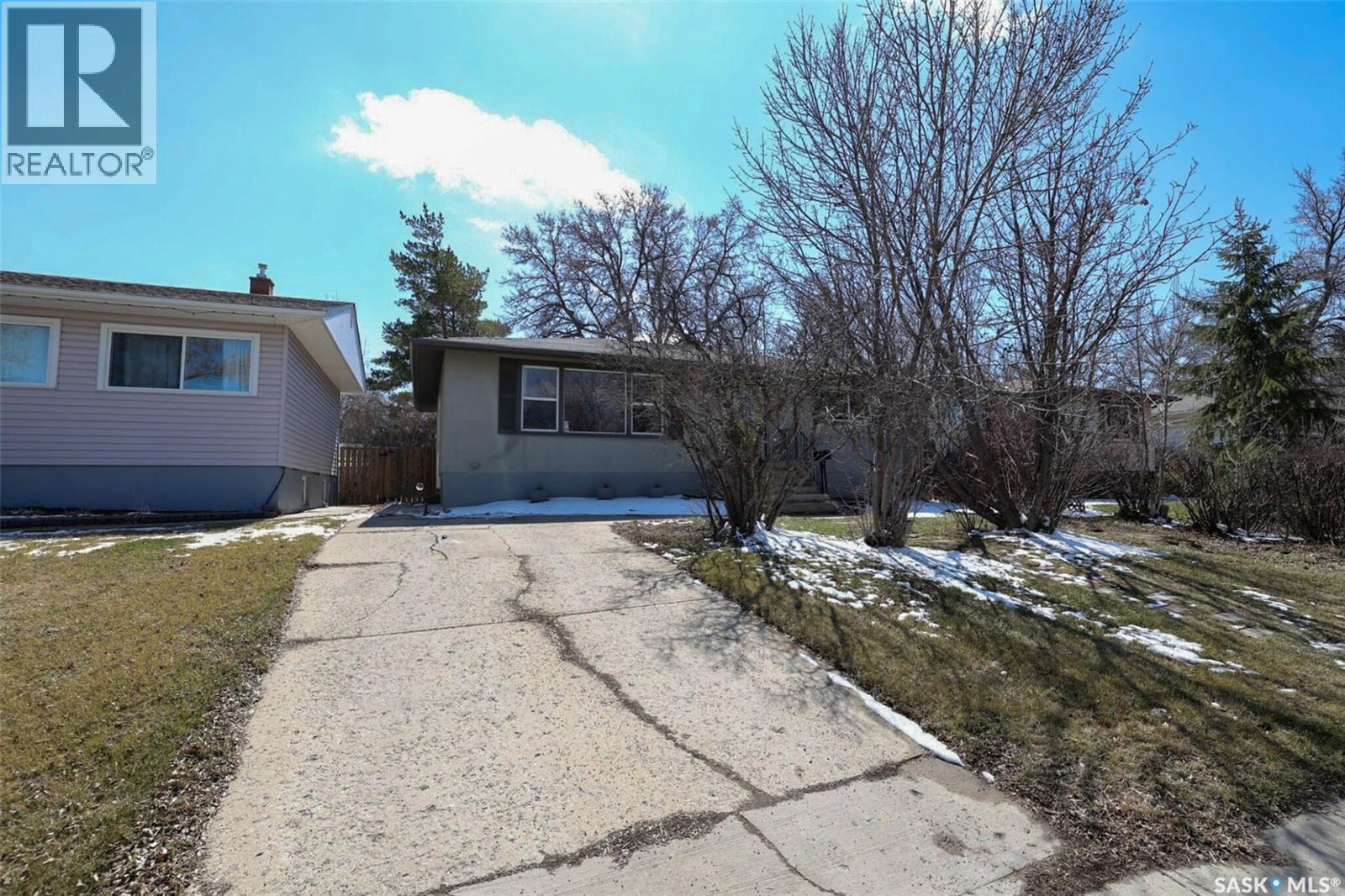 617 Mullin Avenue E, Regina, SK - Outdoor