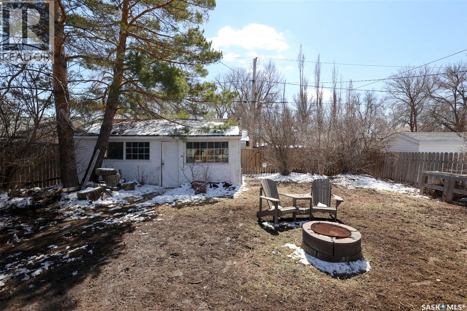 617 Mullin Avenue E, Regina, SK - Outdoor