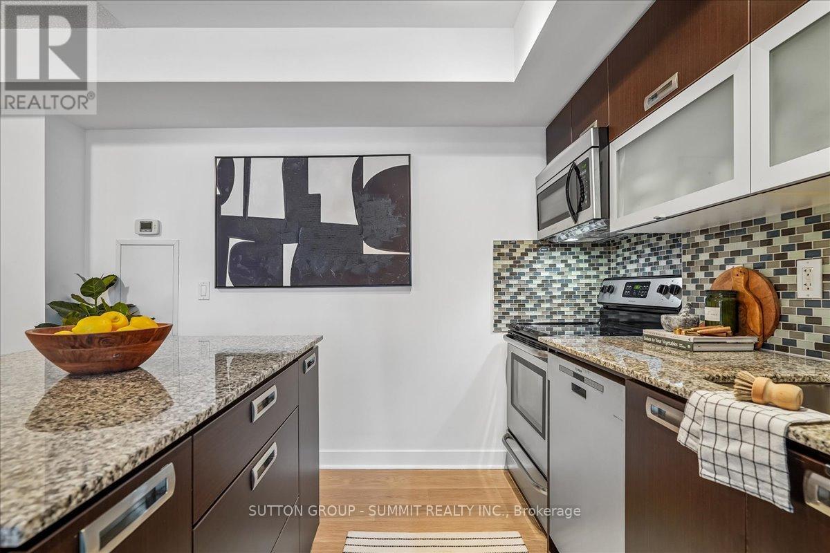 1012 - 100 Western Battery Road, Toronto, ON - Indoor Photo Showing Kitchen With Upgraded Kitchen