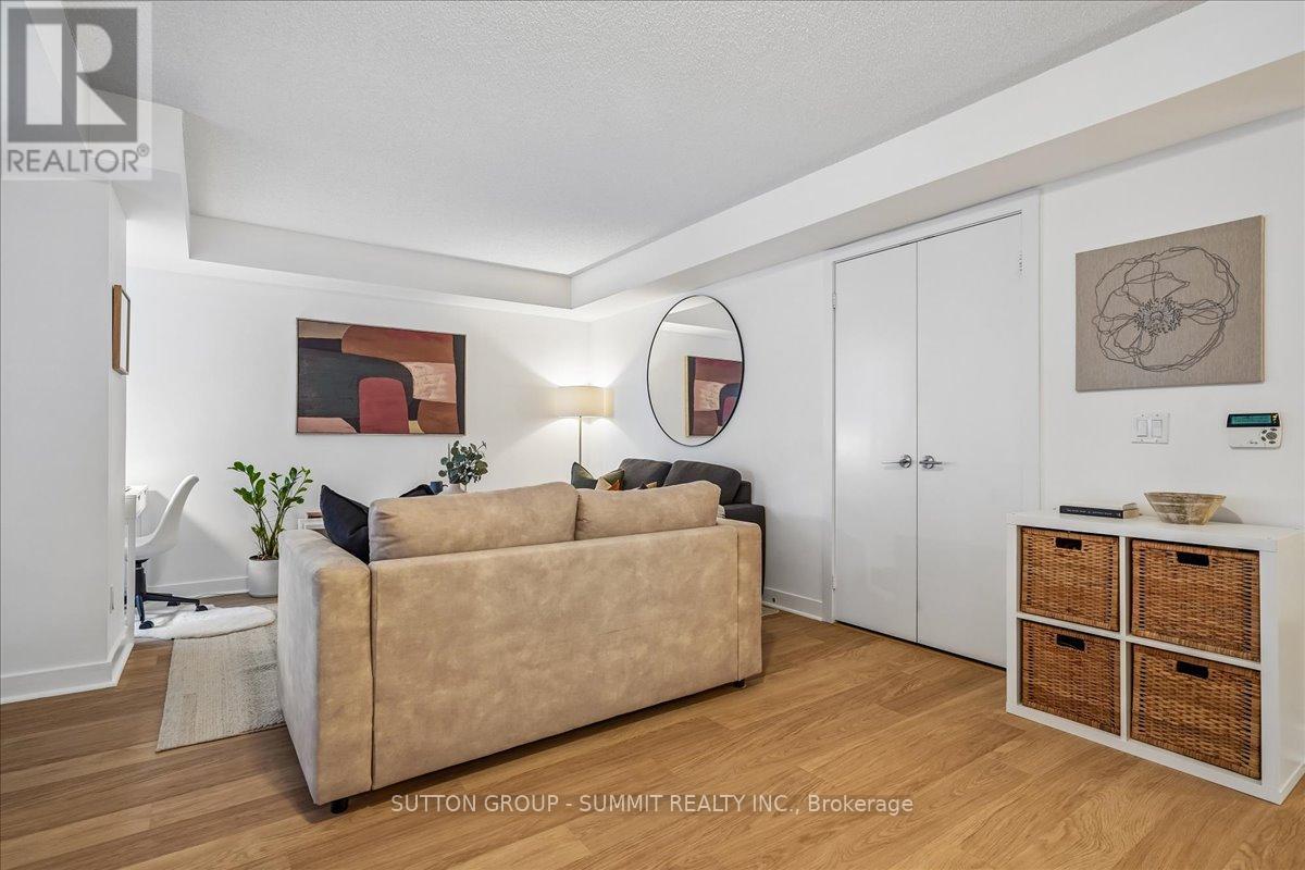 1012 - 100 Western Battery Road, Toronto, ON - Indoor Photo Showing Living Room