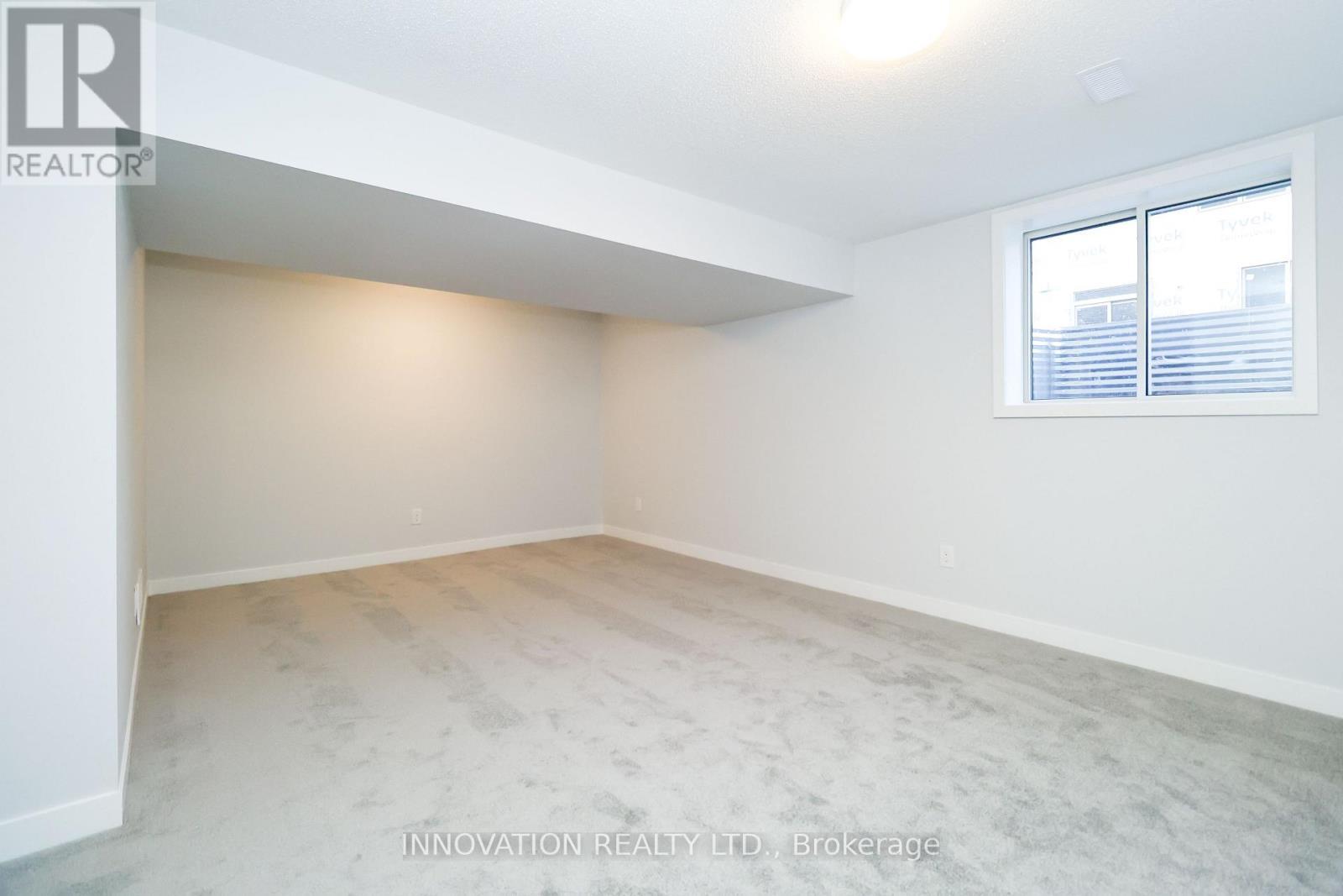 1033 Elixir Place, Ottawa, ON - Indoor Photo Showing Other Room
