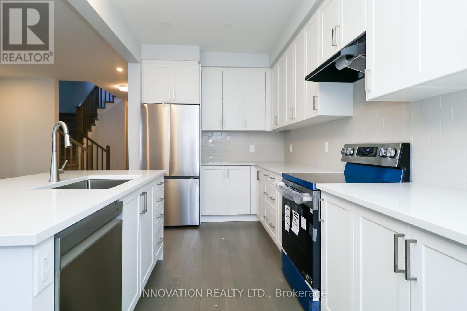1033 Elixir Place, Ottawa, ON - Indoor Photo Showing Kitchen With Upgraded Kitchen