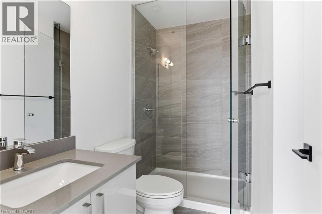 2782 Barton Street E Unit# 1017, Hamilton, ON - Indoor Photo Showing Bathroom