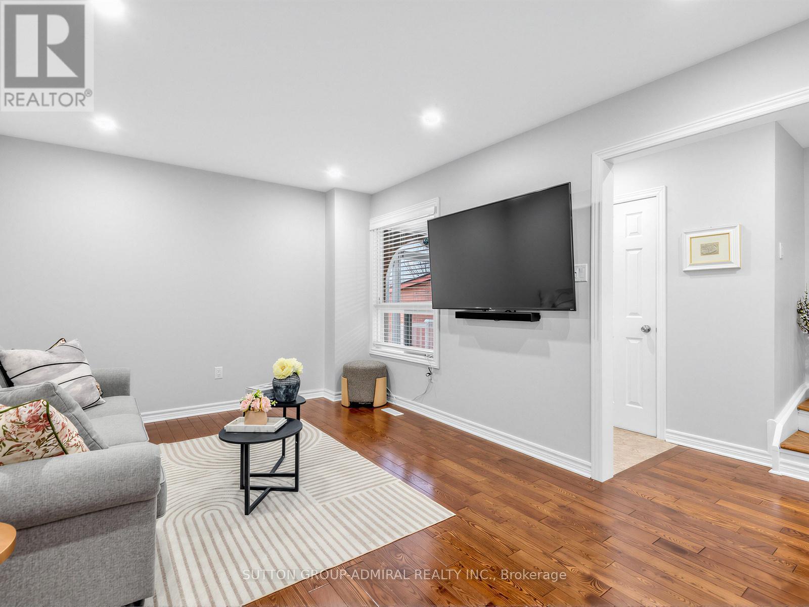 155 Mabley Crescent, Vaughan, ON - Indoor