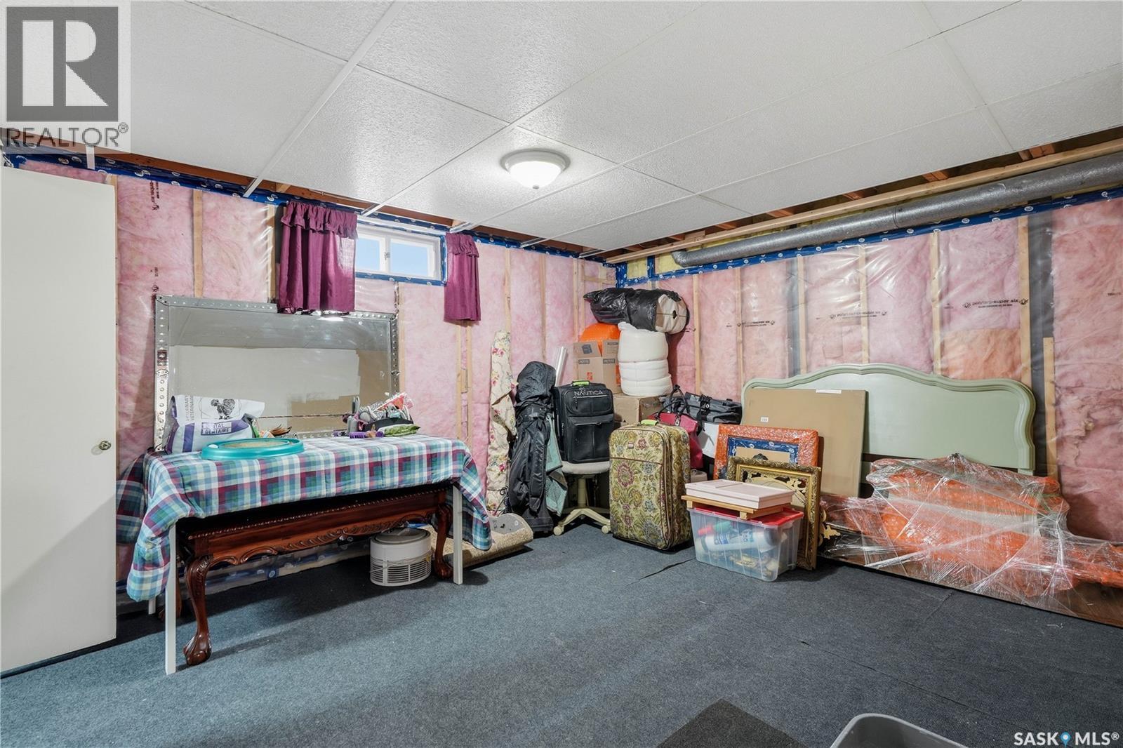 110 Mccarthy Boulevard N, Regina, SK - Indoor