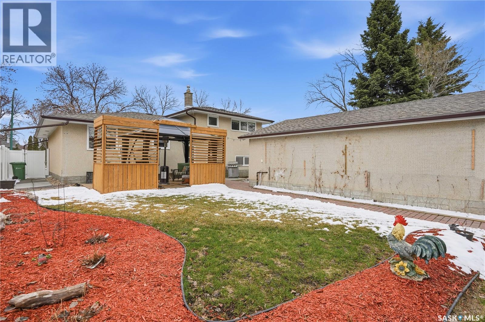 110 Mccarthy Boulevard N, Regina, SK - Outdoor