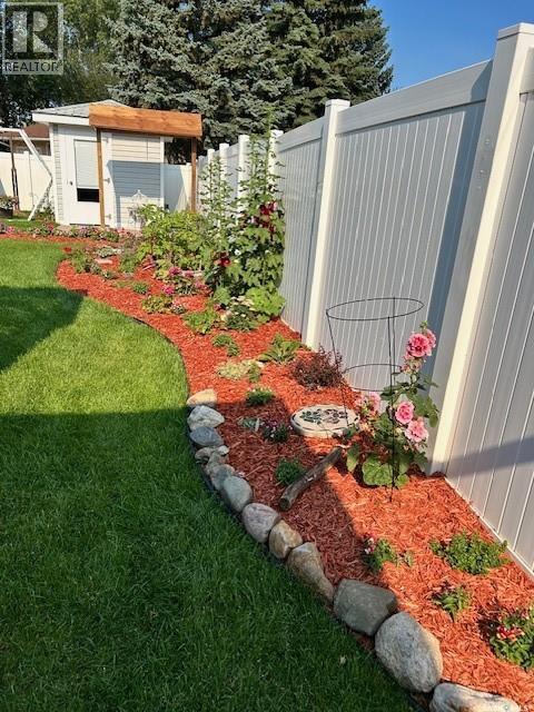 110 Mccarthy Boulevard N, Regina, SK - Outdoor