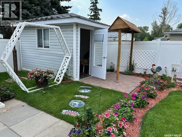 110 Mccarthy Boulevard N, Regina, SK - Outdoor
