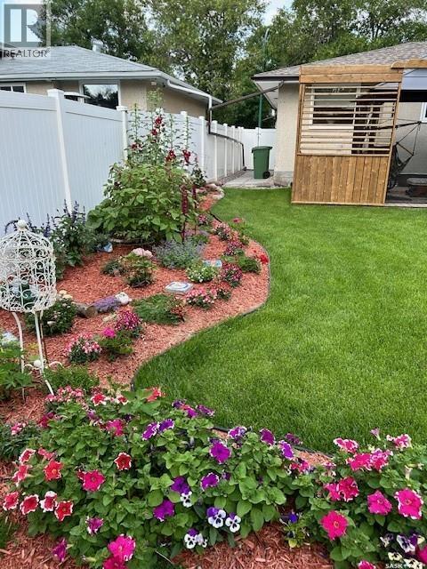 110 Mccarthy Boulevard N, Regina, SK - Outdoor