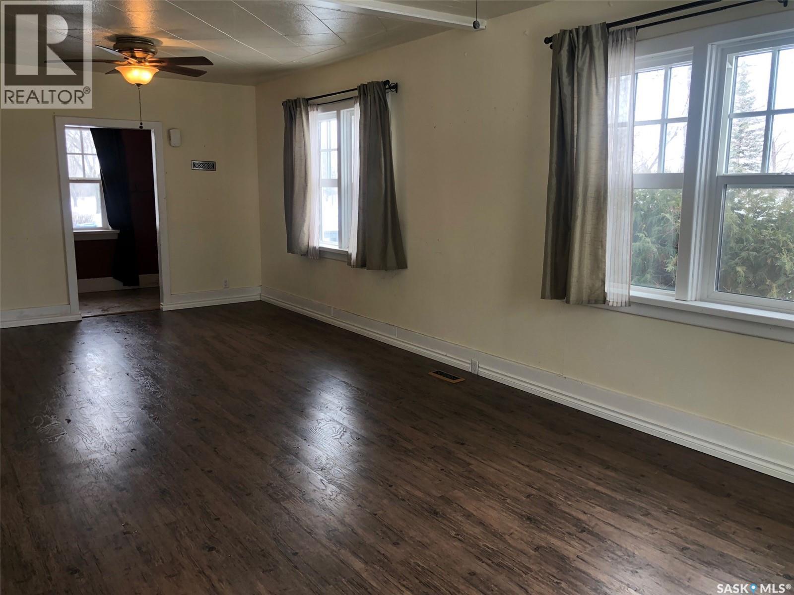 220 Eighth Avenue E, Canora, SK - Indoor Photo Showing Other Room