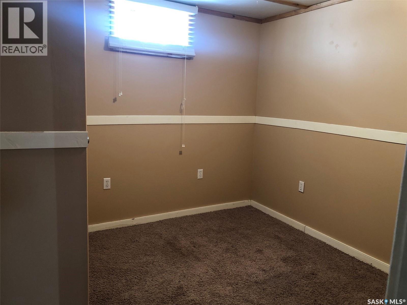 220 Eighth Avenue E, Canora, SK - Indoor Photo Showing Other Room