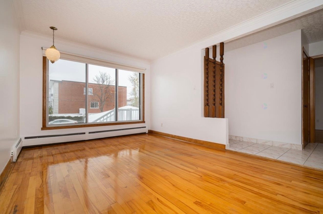 Living Room - 8502 Rue Chauveau, Montréal (Saint-Léonard), QC - Indoor Photo Showing Other Room