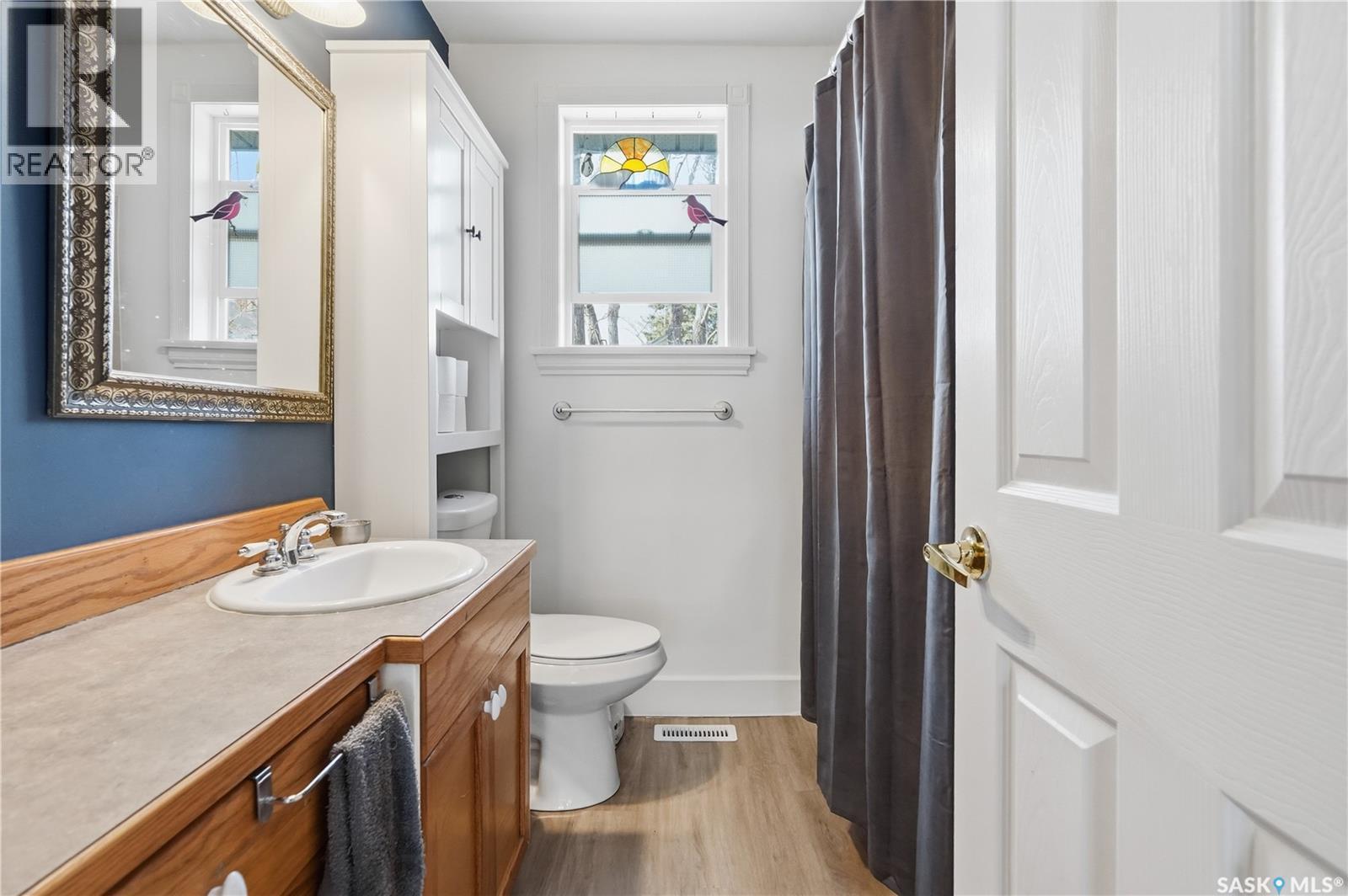2425 Atkinson Street, Regina, SK - Indoor Photo Showing Bathroom