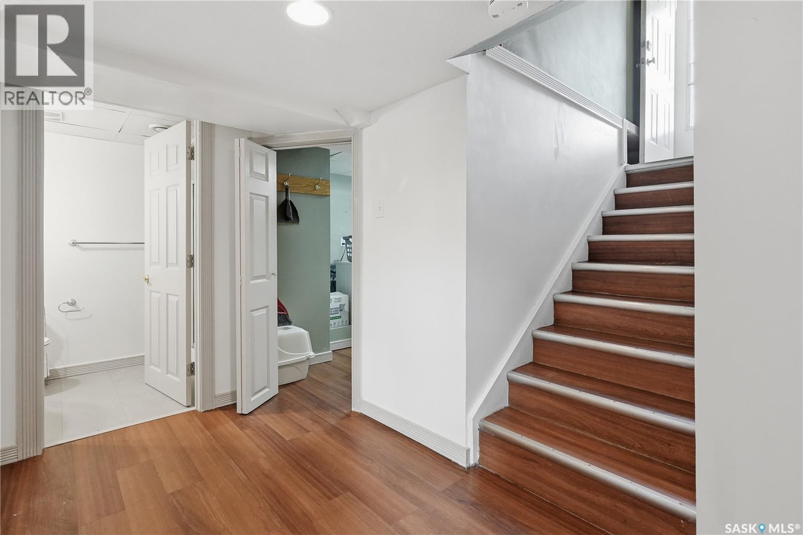 2425 Atkinson Street, Regina, SK - Indoor Photo Showing Other Room