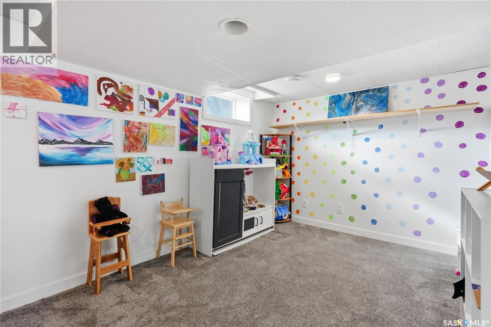 2425 Atkinson Street, Regina, SK - Indoor