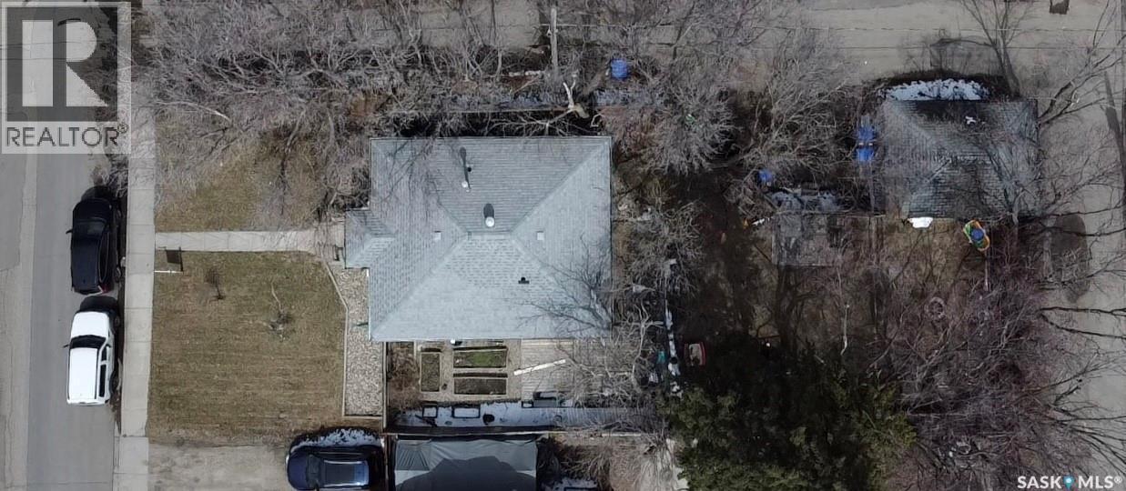 2425 Atkinson Street, Regina, SK - Outdoor