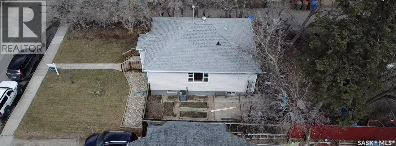 2425 Atkinson Street, Regina, SK - Outdoor
