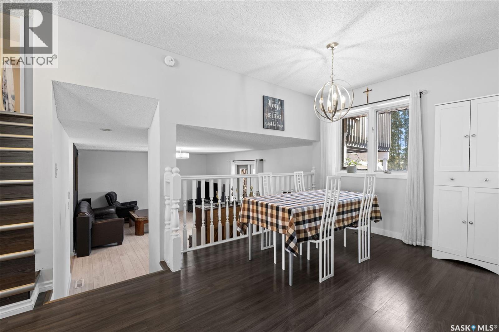 435 Christopher Road, Saskatoon, SK - Indoor Photo Showing Dining Room