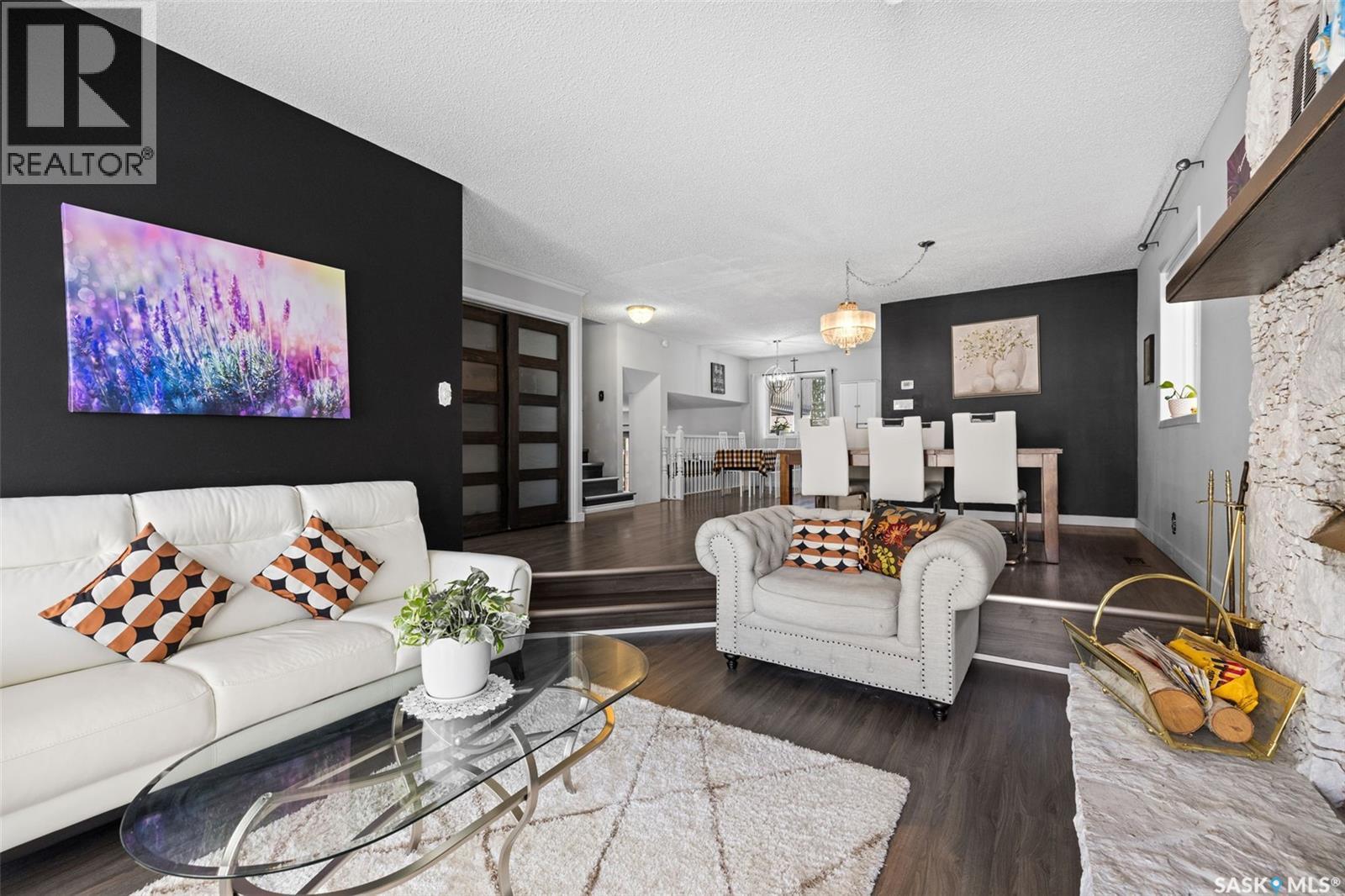 435 Christopher Road, Saskatoon, SK - Indoor Photo Showing Living Room