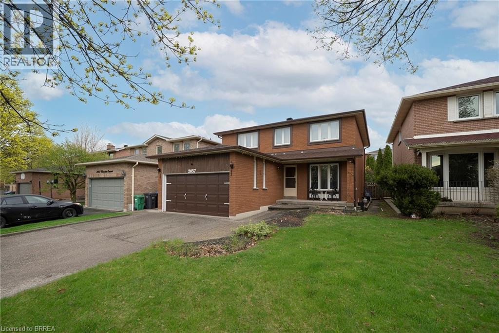 2057 Wincanton Crescent, Mississauga, ON - Outdoor With Facade