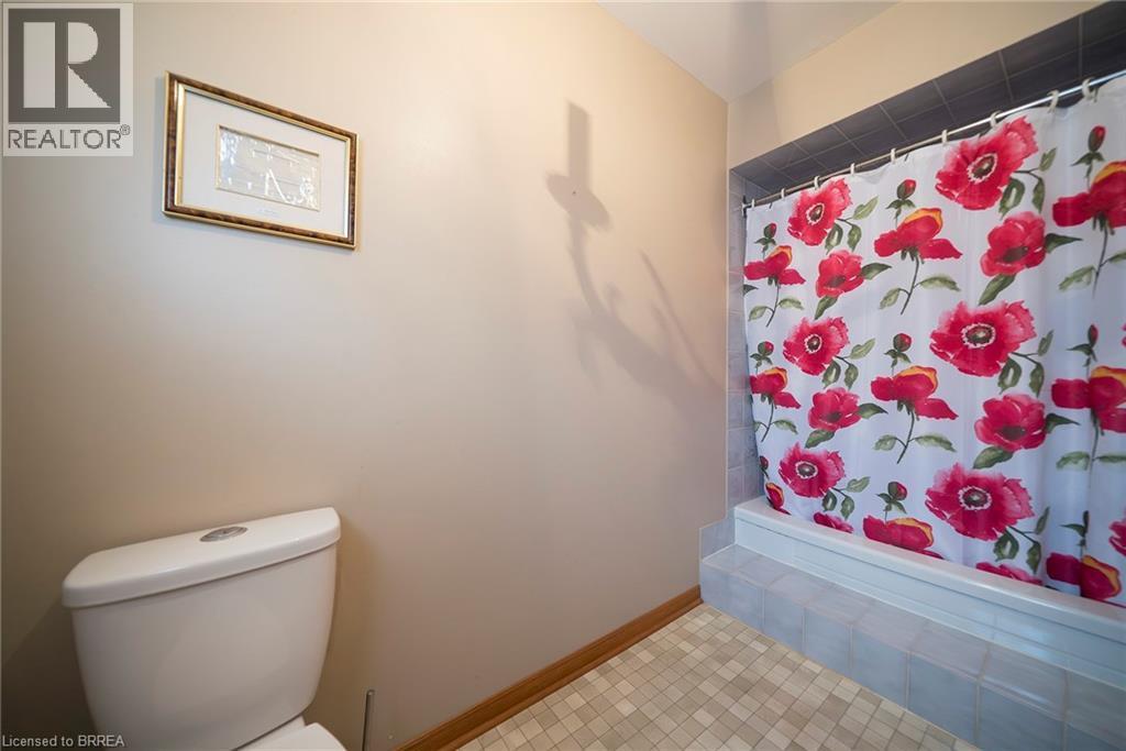 2057 Wincanton Crescent, Mississauga, ON - Indoor Photo Showing Bathroom