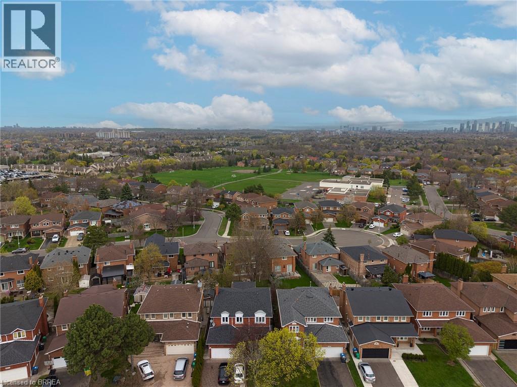 2057 Wincanton Crescent, Mississauga, ON - Outdoor With View