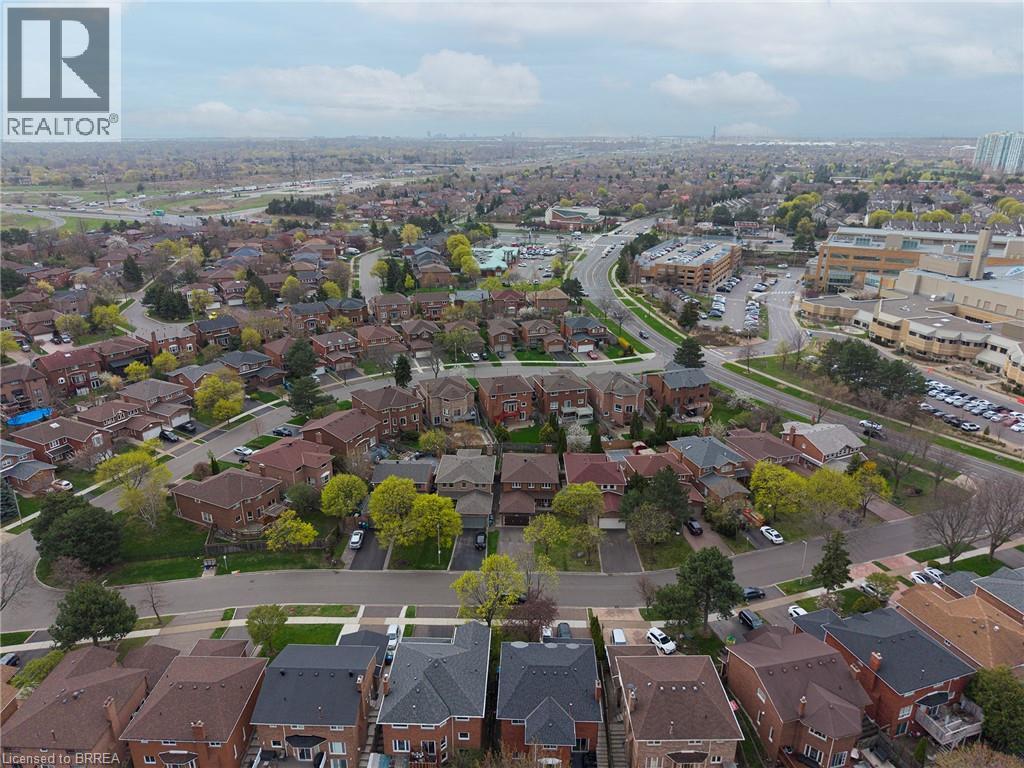 2057 Wincanton Crescent, Mississauga, ON - Outdoor With View