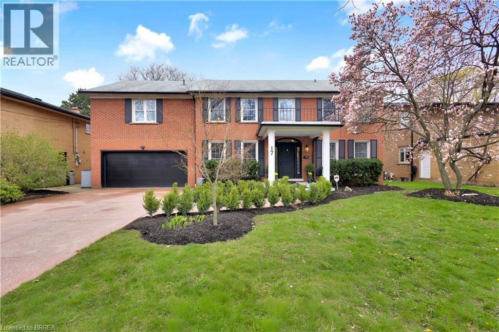 17 Braemar Place, Hamilton, ON - Outdoor With Facade