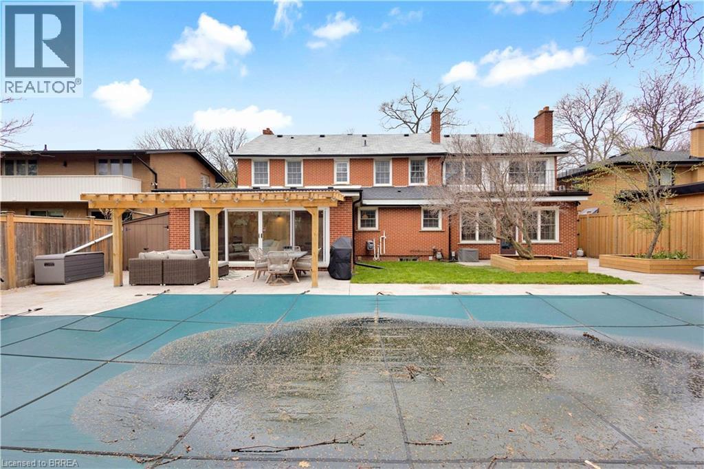 17 Braemar Place, Hamilton, ON - Outdoor