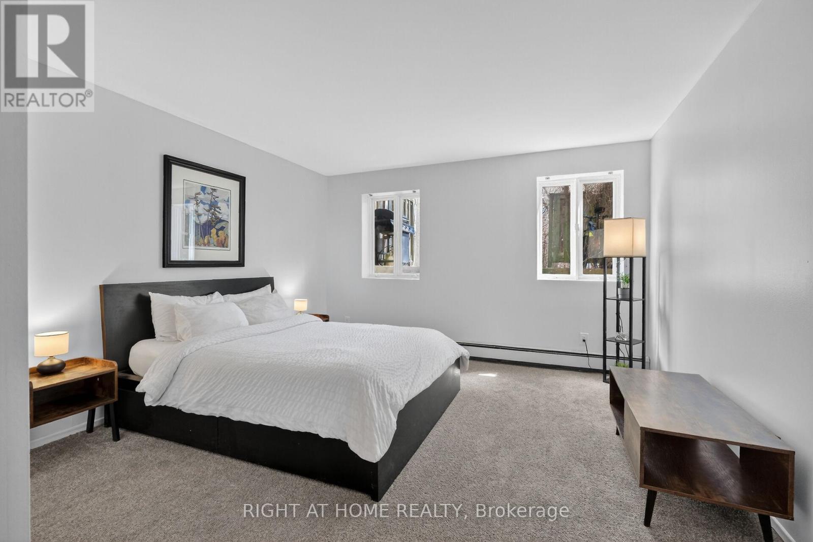 43 Crispin Private, Ottawa, ON - Indoor Photo Showing Bedroom