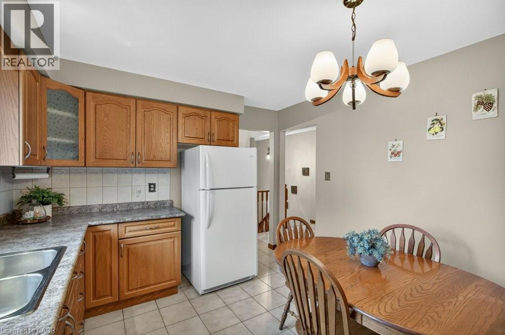 190 Deschene Avenue, Hamilton, ON - Indoor