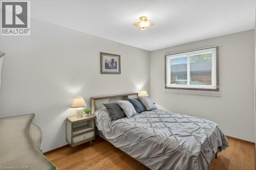 190 Deschene Avenue, Hamilton, ON - Indoor Photo Showing Bedroom