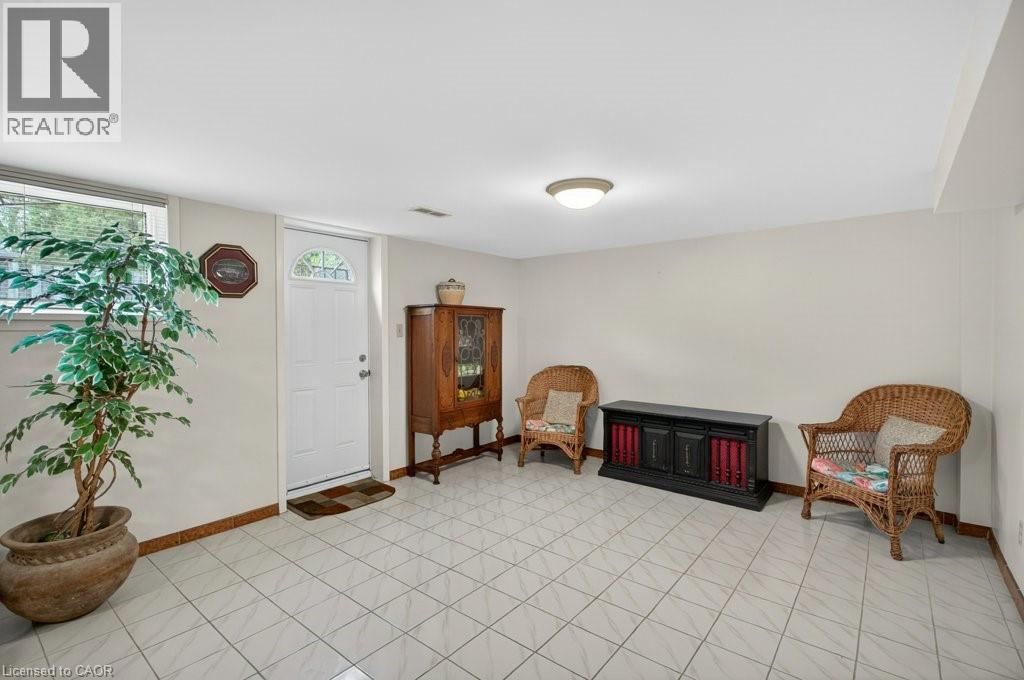 190 Deschene Avenue, Hamilton, ON - Indoor Photo Showing Other Room
