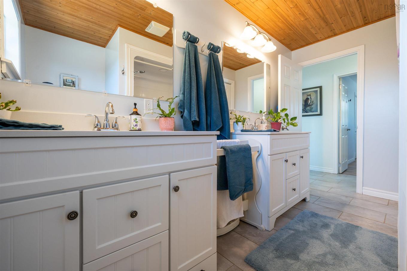 1106 Tetzlaff Road, Kentville, NS - Indoor Photo Showing Bathroom
