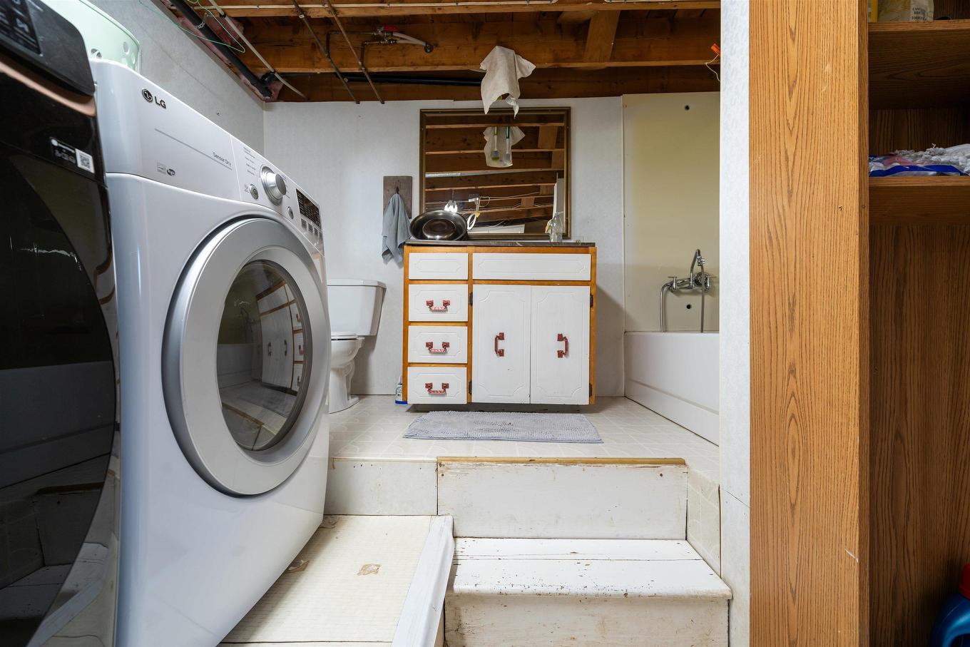 1106 Tetzlaff Road, Kentville, NS - Indoor Photo Showing Laundry Room
