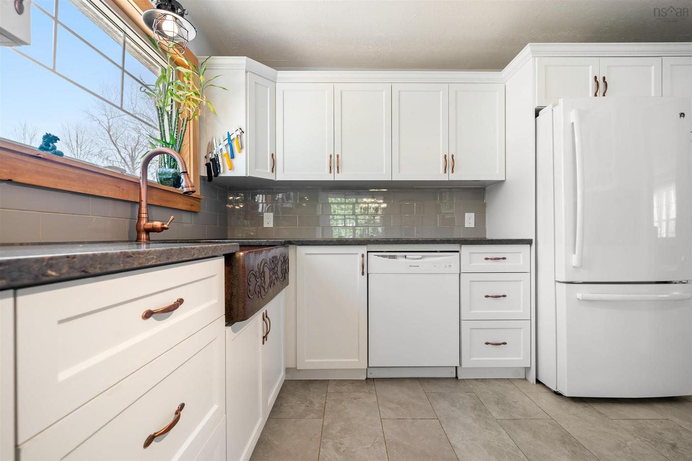 1106 Tetzlaff Road, Kentville, NS - Indoor Photo Showing Kitchen