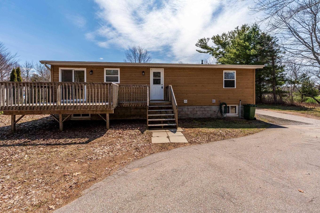 1 Pinecrest Drive, Middleton, NS