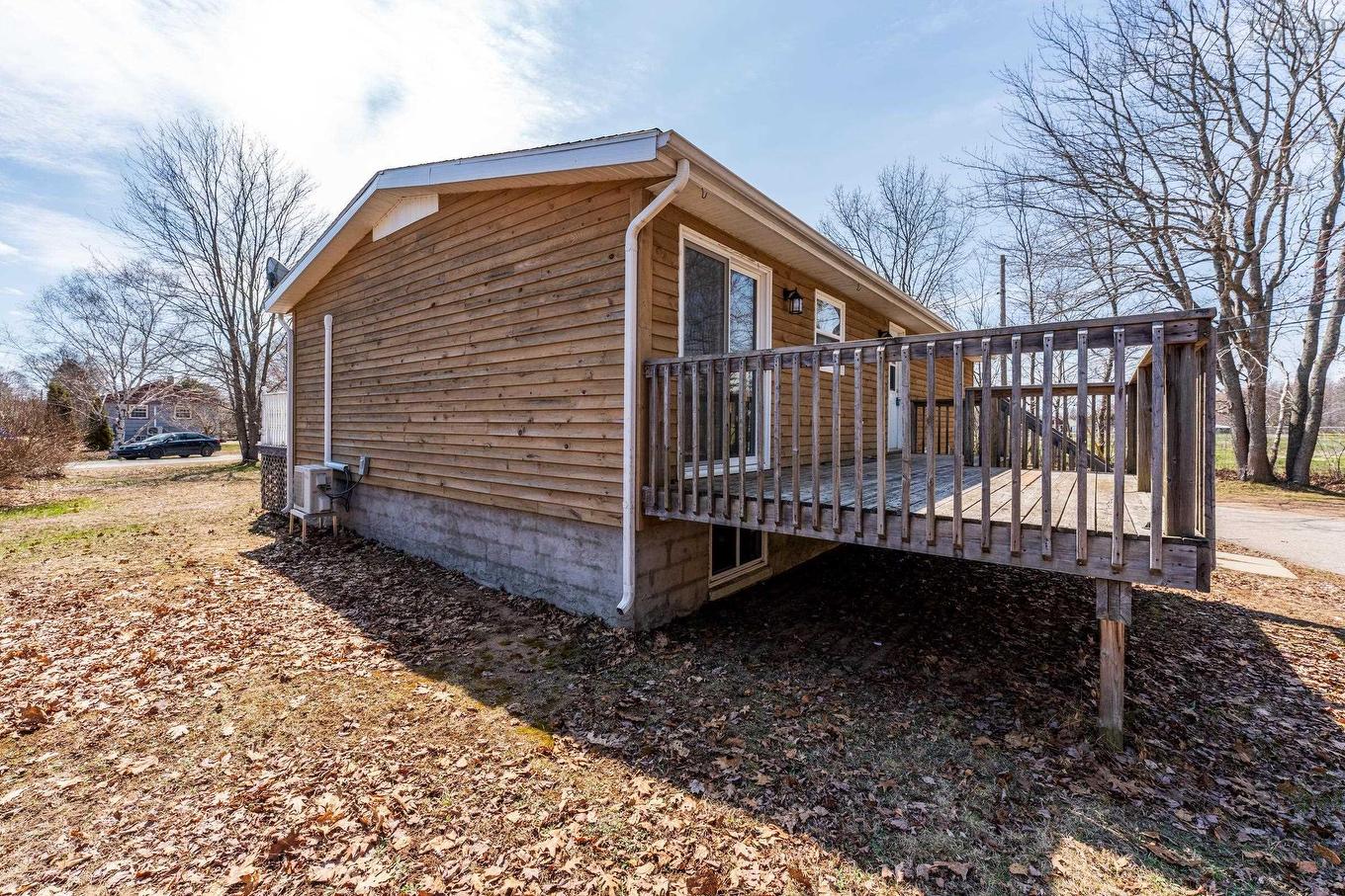 1 Pinecrest Drive, Middleton, NS